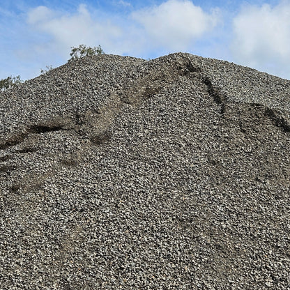 20mm Topcourse Chip (per ton)